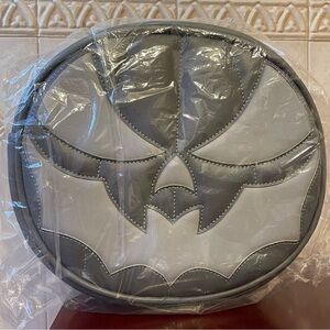 NEW LOVE PAIN & STITCHES HANDCRAFTED GRAY BAT MOUTH PUMPKIN BAG Purse Crossbody